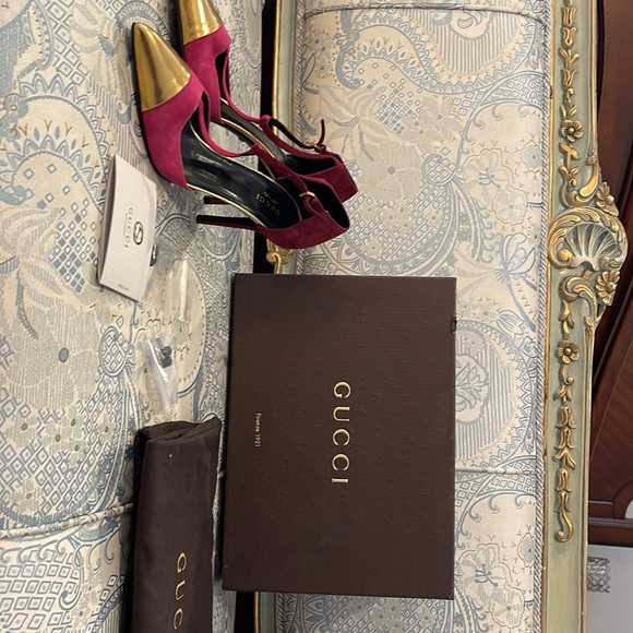 Gucci high heels. Pink gold and burgundy color. Brand new and never been used! - Picture 3 of 3